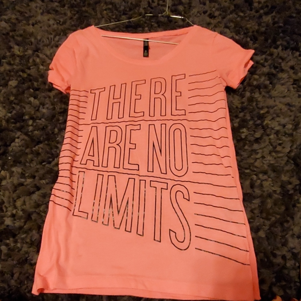 Pink tshirt